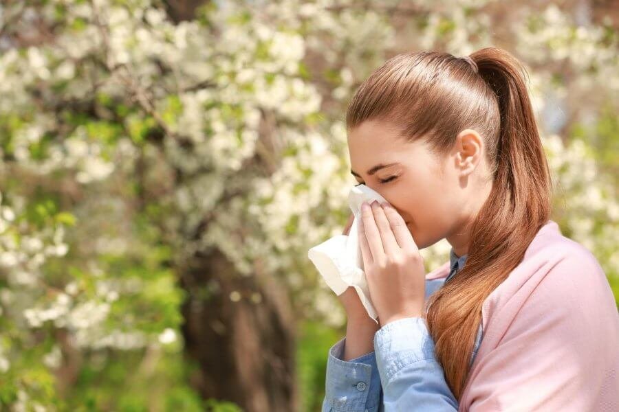 Comment soigner un rhume des foins avec la naturopathie ?